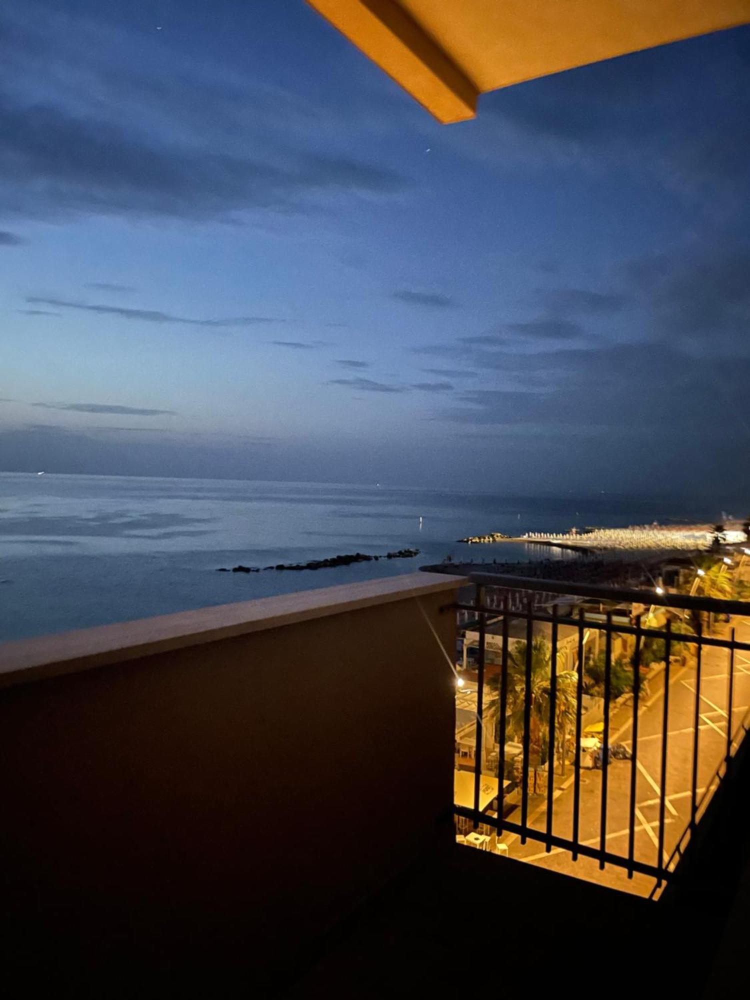 Ferienwohnung Il Balcone Sul Mare Porto Recanati Exterior foto